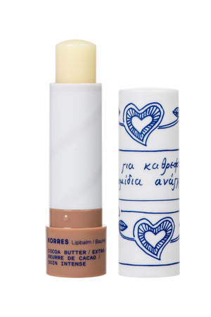 Korres bálsamo labial en barra cacao manteca: hidratación duradera para labios secos.