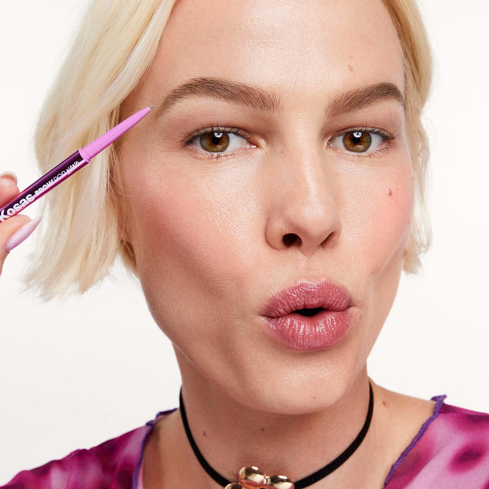 Kosas Brow Pop Nano Fórmula sin fragancia para uso diario.