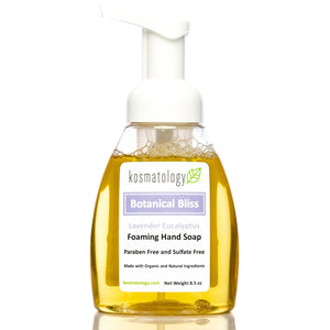 Kosmatology Botanical Bliss lavanda-eucalipto en botella, aroma calmante para manos.