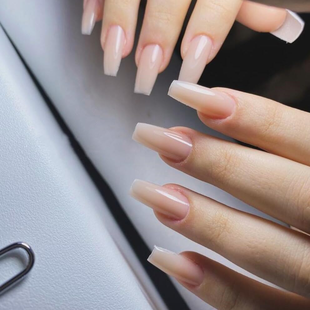 KQueenest uñas nude reutilizables con cuidado, ideal para uso repetido.