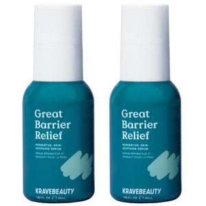 KraveBeauty Great Barrier Relief Serum en frasco, hidrata y calma la piel sensible.