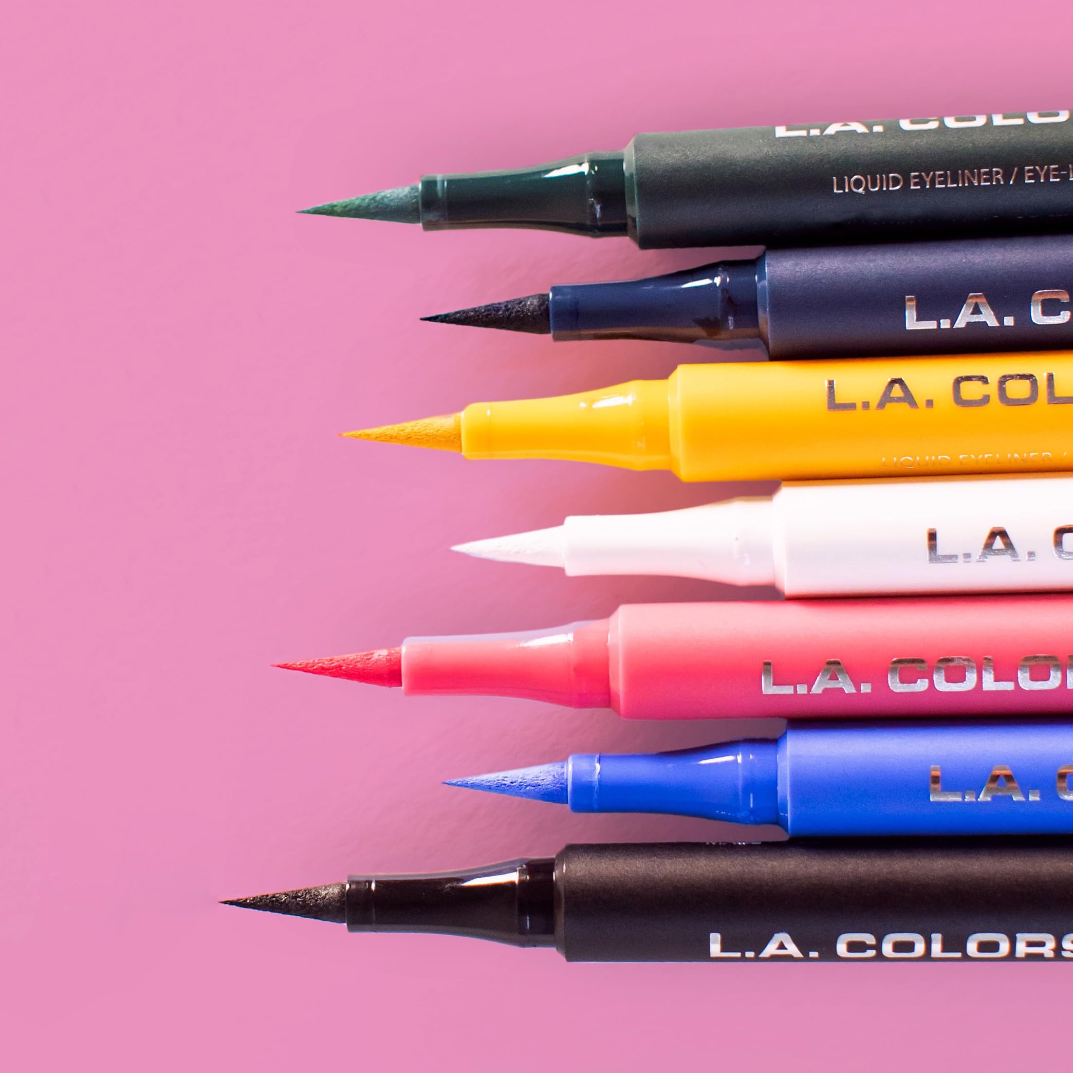 Delineador L.A. COLORS Mark Line Navy, libre de crueldad y vegano para maquillaje diario