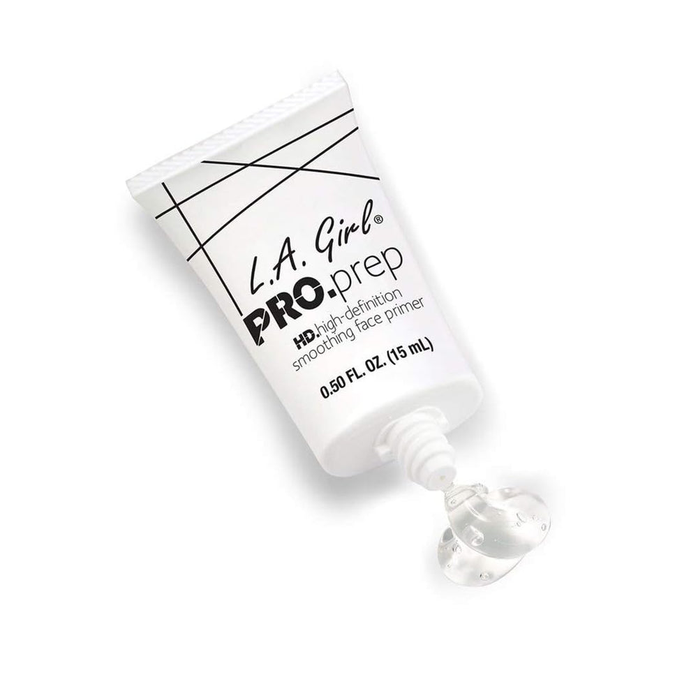 L.A. Girl PRO Prep primer ligero para un acabado suave y duradero.