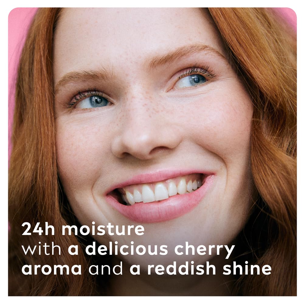 Labello Cereza, textura cremosa, nutre los labios y protege contra la sequedad