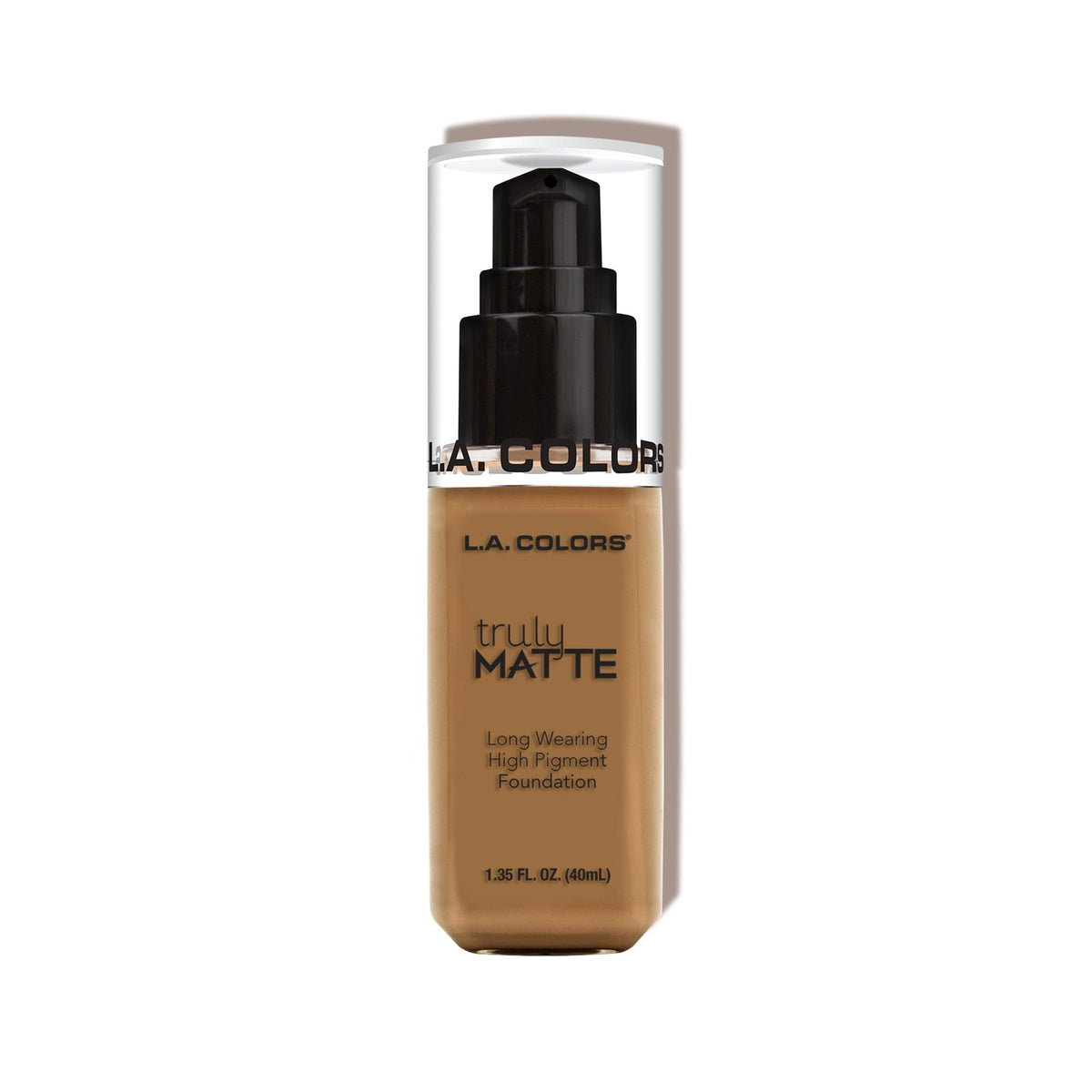 Base Lacolors mate líquida se fusiona con la piel para un acabado natural