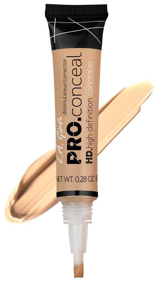 Cobertura total de L.A. Girl Pro Conceal oculta manchas y rojeces sin pesadez.