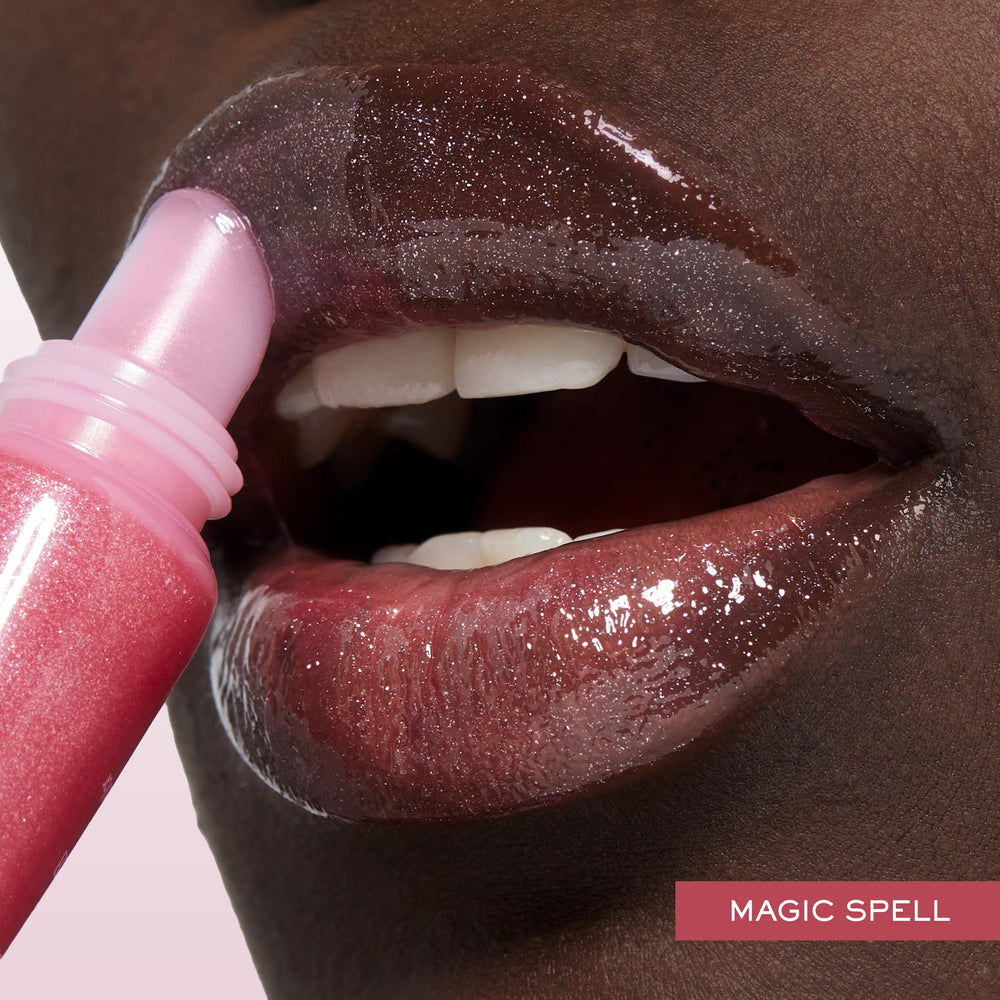 Lancôme, uso sobre labio para un acabado jugoso y visible.