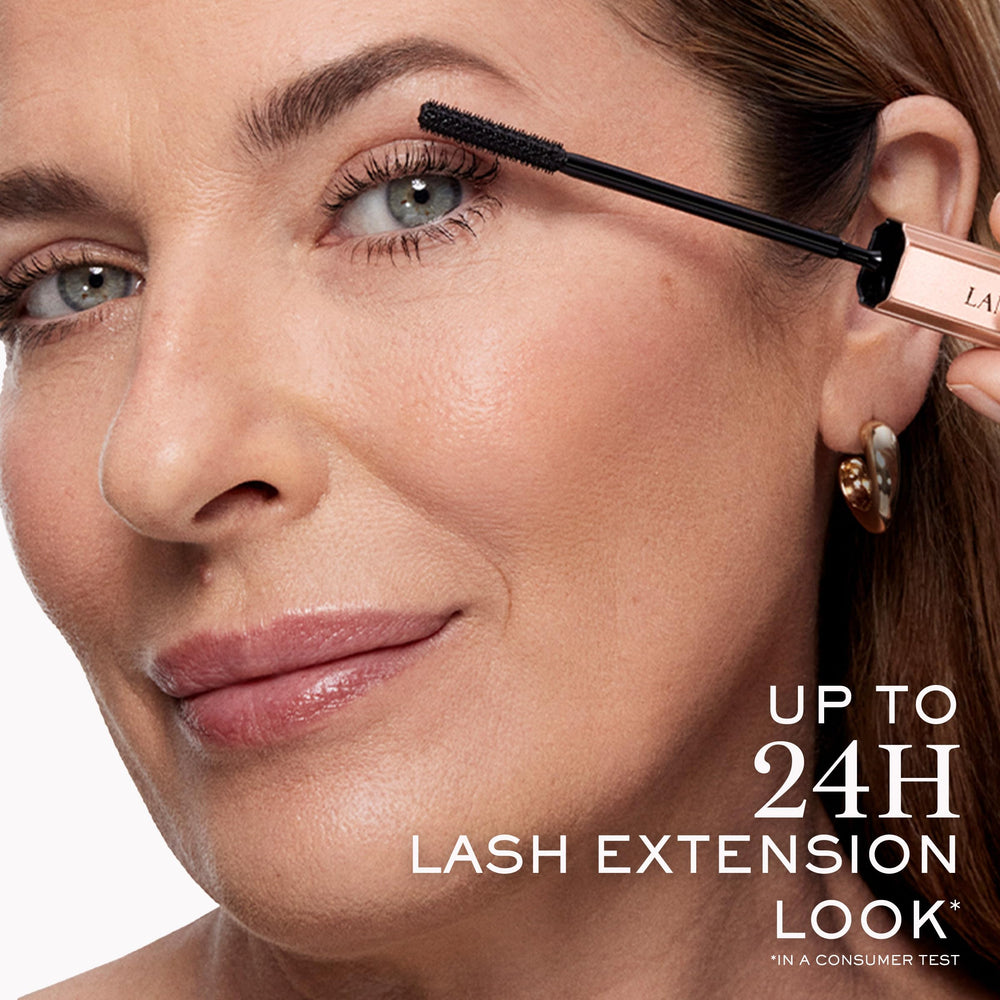 Lancôme Lash Idôle: aplicador nano que facilita la precisión desde la raíz.