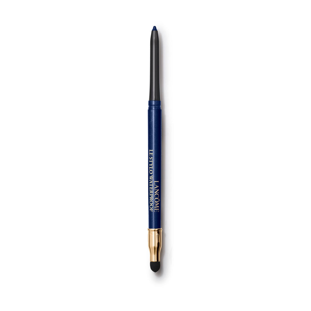 Lancôme Le Stylo: delineado cremoso y preciso en la línea de pestañas.