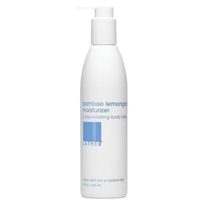 LATHER Bamboo Lemongrass: vertido suave desde la botella para hidratación diaria.