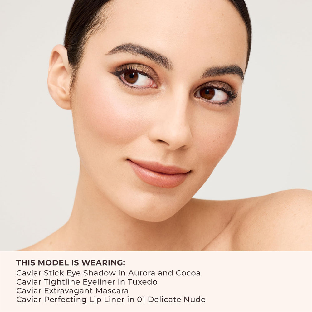 Laura Mercier Caviar Extravagant Mascara, sin manchas ni transferencia.