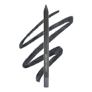 Laura Mercier Caviar Tightline presenta un lápiz crema para delinear la línea de pestañas con precisión.