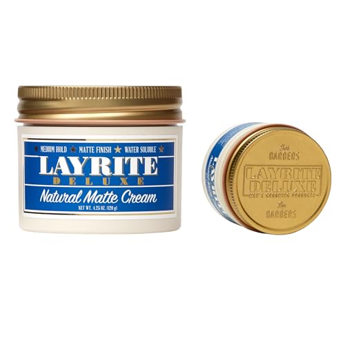 Layrite crema mate natural-textura en acción, ideal para peinados flexibles.