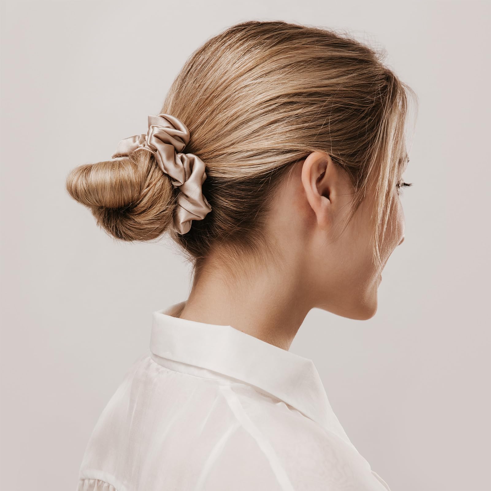 LilySilk scrunchie protege puntas con seda morera de calidad.