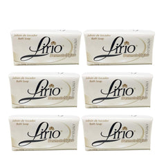 Lirio Dermatologico jabón barra con espuma suave para uso diario.