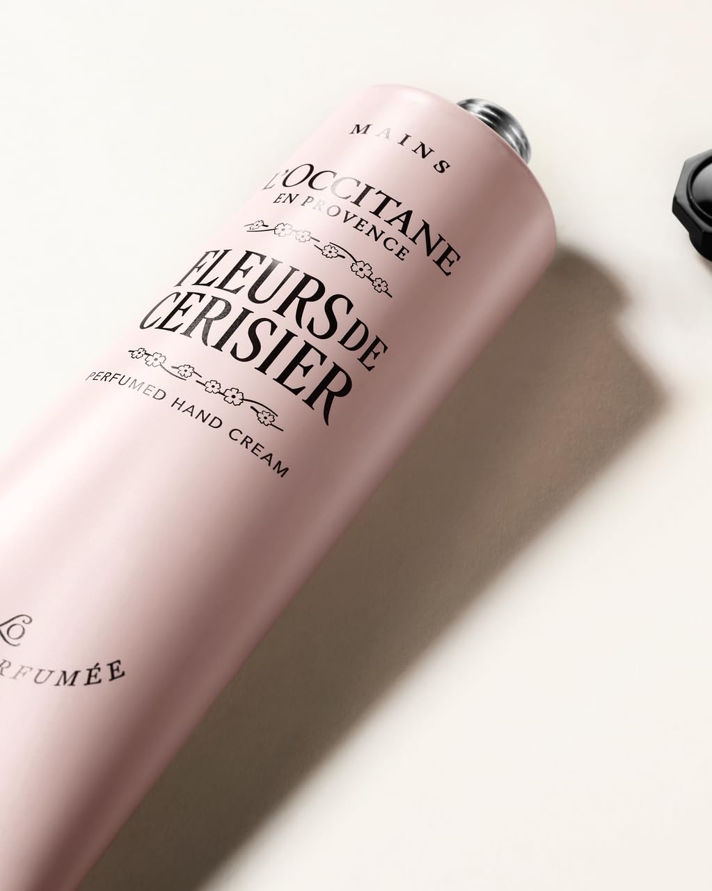 L'Occitane crema de manos con manteca de karité, hidratación suave.