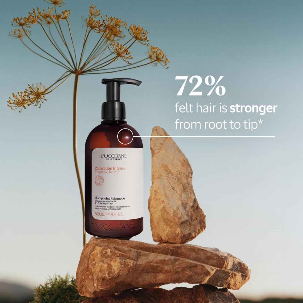 L'Occitane Shampoo Reparación Intensa, textura cremosa que suaviza cabello dañando.