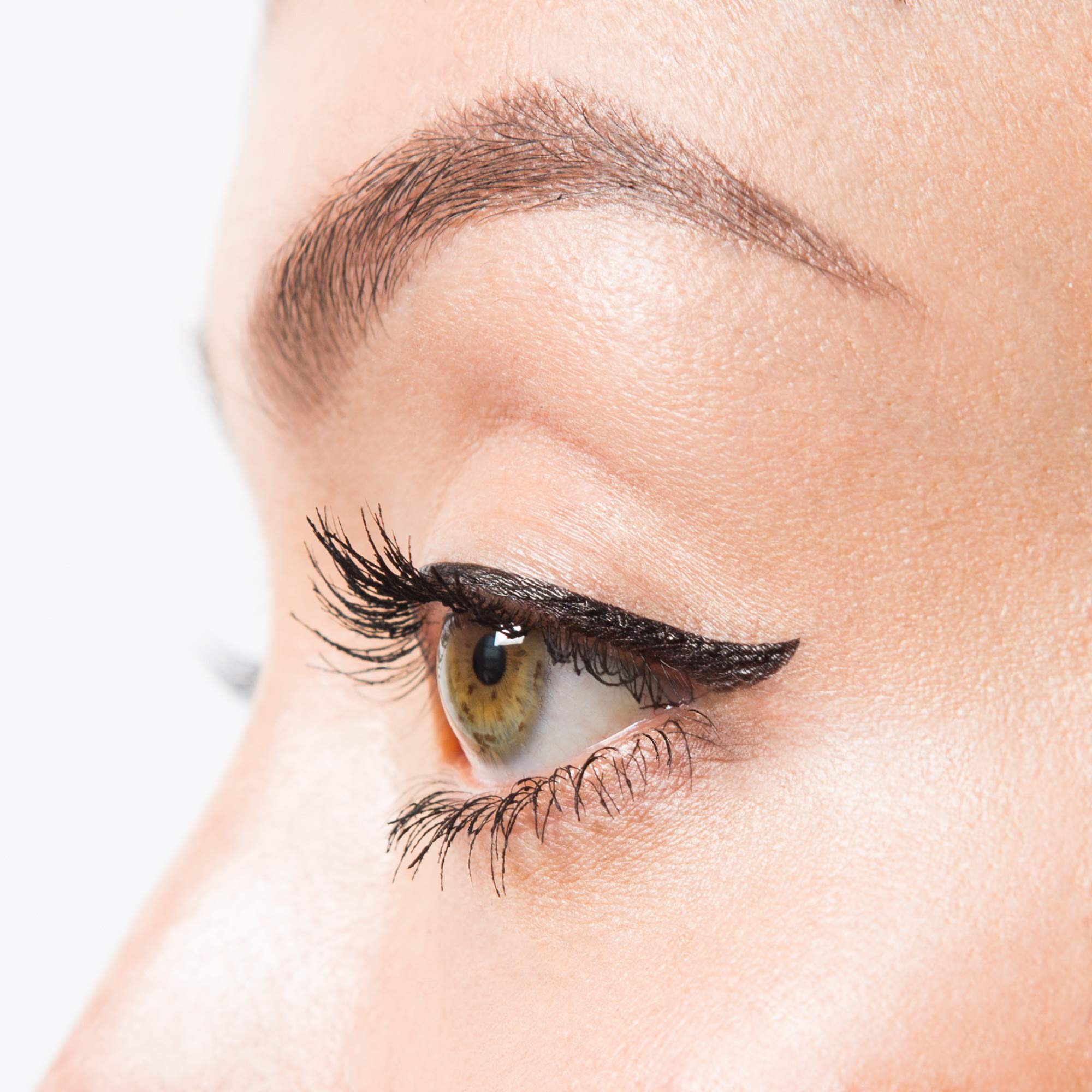 LORAC PRO Liquid Eyeliner tono Espresso para alternativas de color.