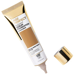 L'Oreal Paris Age Perfect muestra cobertura natural con acabado suave para piel sensible.