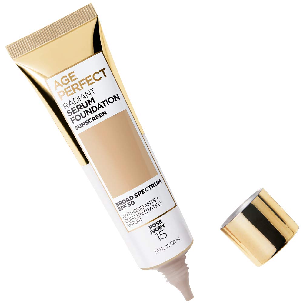 L'Oréal Paris Age Perfect Radiant Serum Foundation, textura ligera visible, ideal para cobertura natural y uniforme.