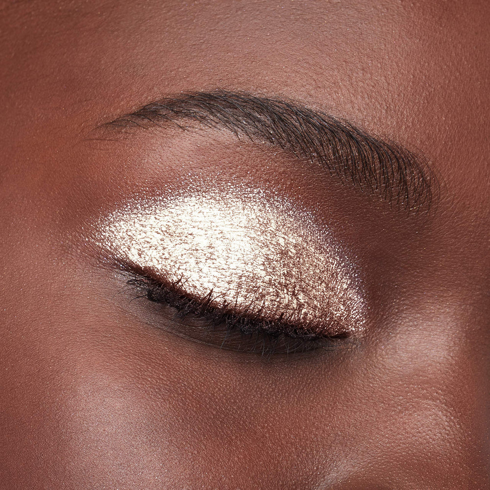 L'Oreal Paris Brilliant Eyes, secado rápido para aplicación sin demoras