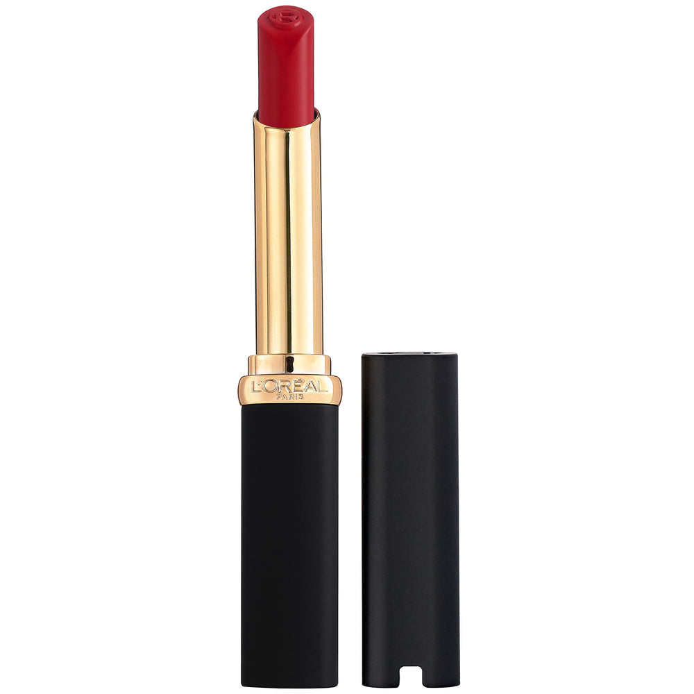 L'Oreal Paris Colour Riche labial mate con bala slim para delinear con precisión.