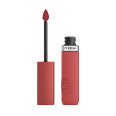 Lioréal Paris Infallible Matte Resistance Lipstick en envase elegante para color duradero
