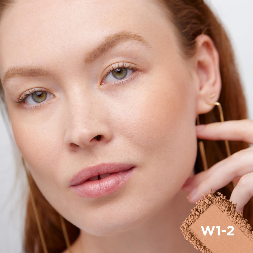 Brillo natural de L'Oreal Paris True Match Blush realzando los pómulos