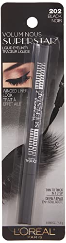 Delineador negro intenso de L’Oréal Paris Voluminous Superstar para un acabado duradero.