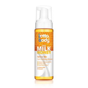 Lottabody Refine Me Curl Defining Mousse en bote para definición suave de rizos.