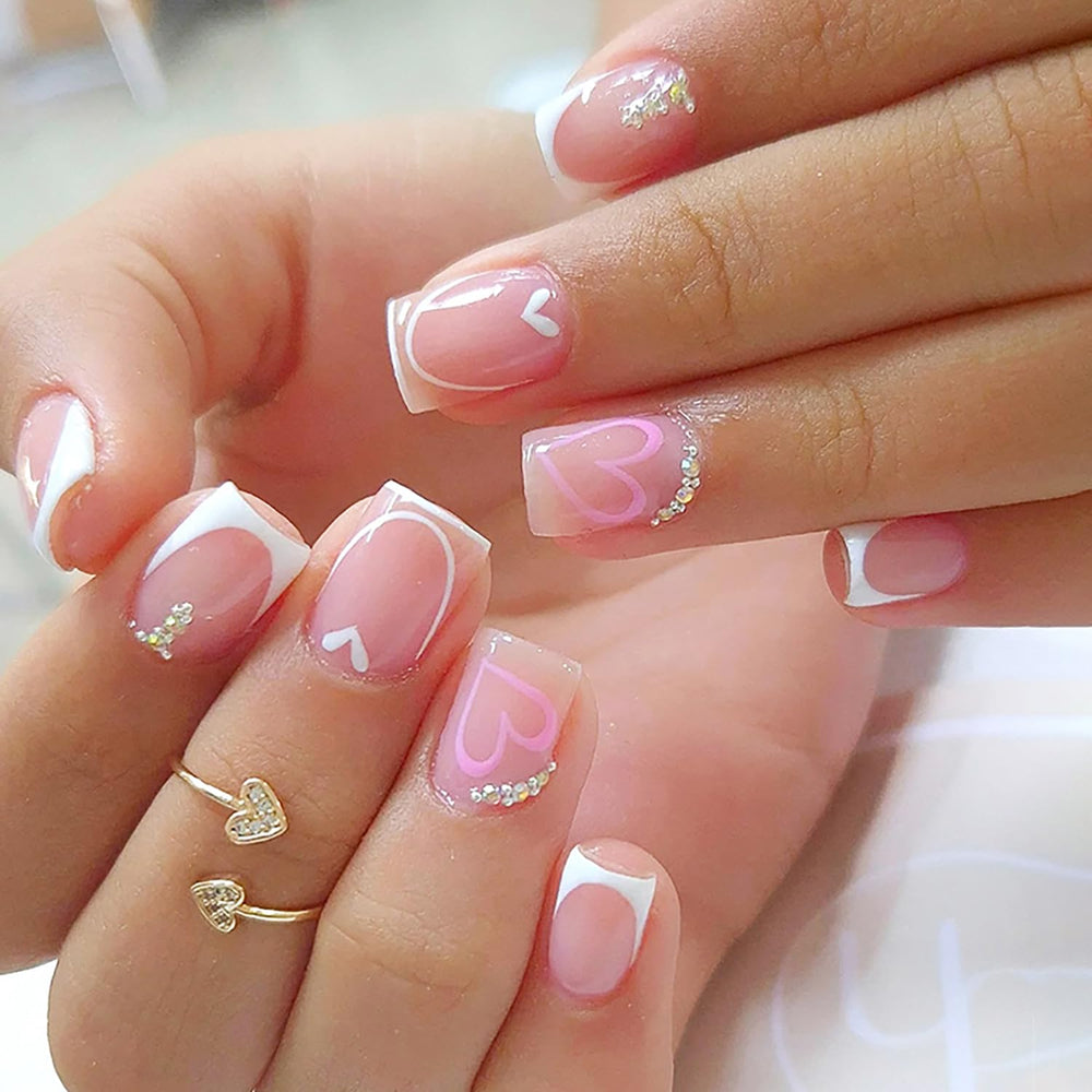 Uñas Lukmexor postizas San Valentín, diseño cuadrado con corazón y piedras para un look romántico.