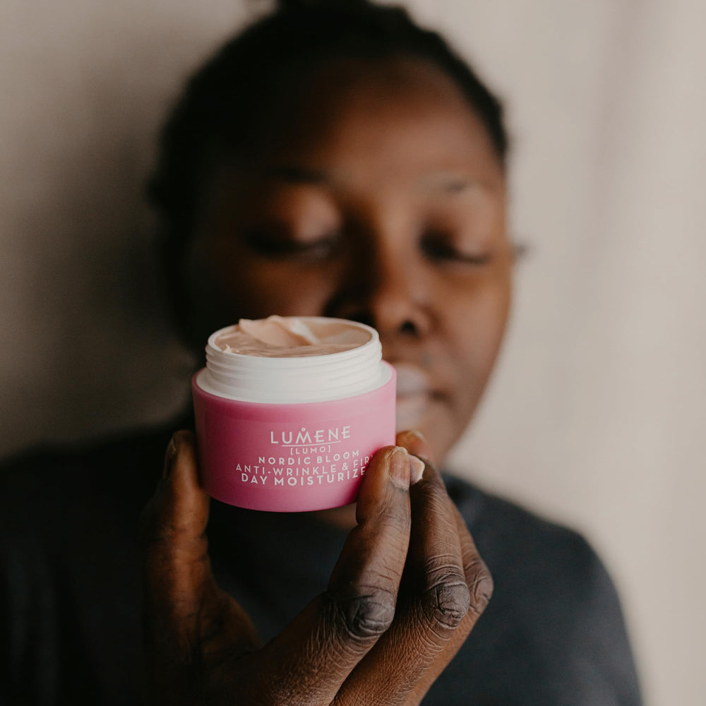Lumene Nordic Bloom base para maquillaje con acabado radiante