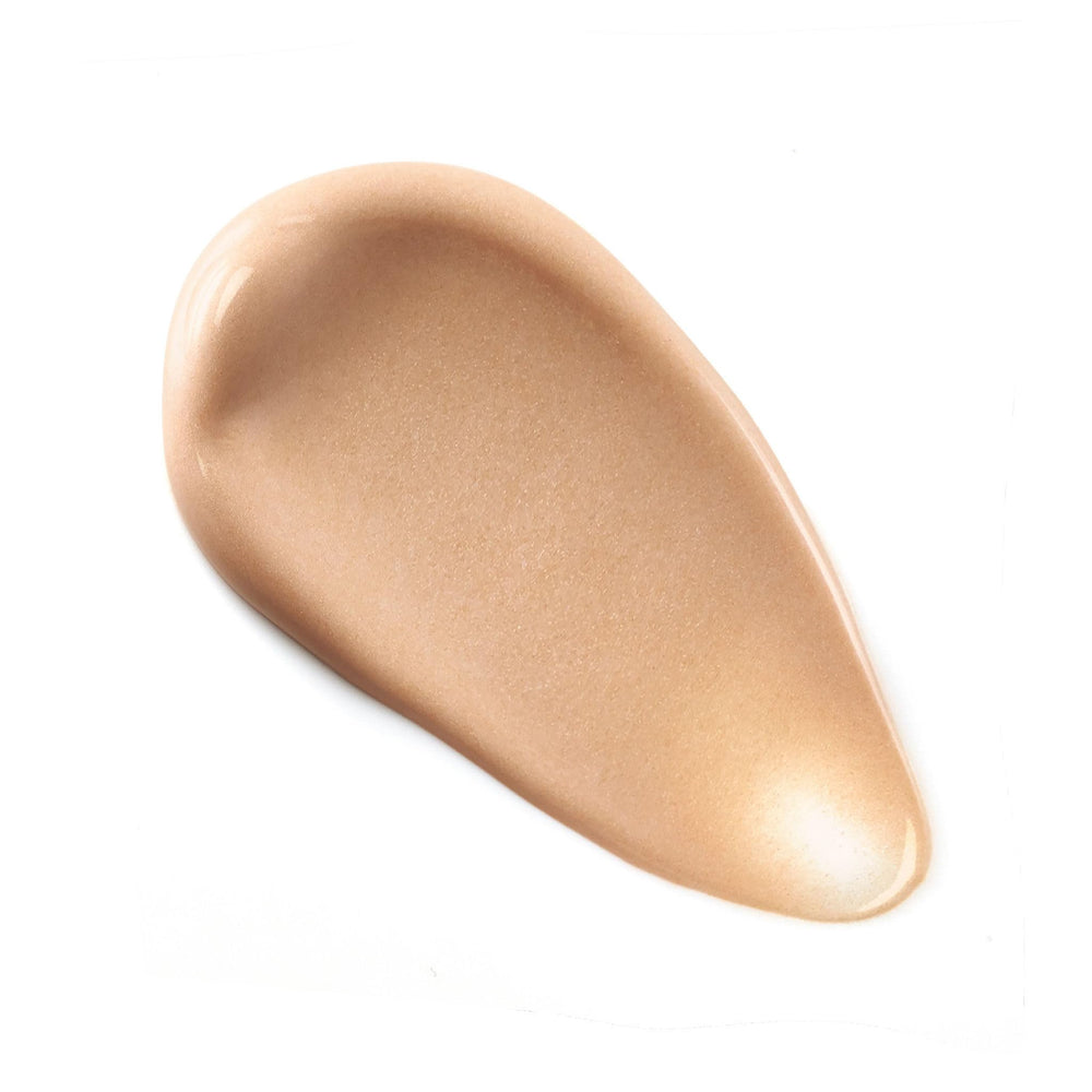 Vitamina E en RealGlow Primer ofrece hidratación suave y protección.