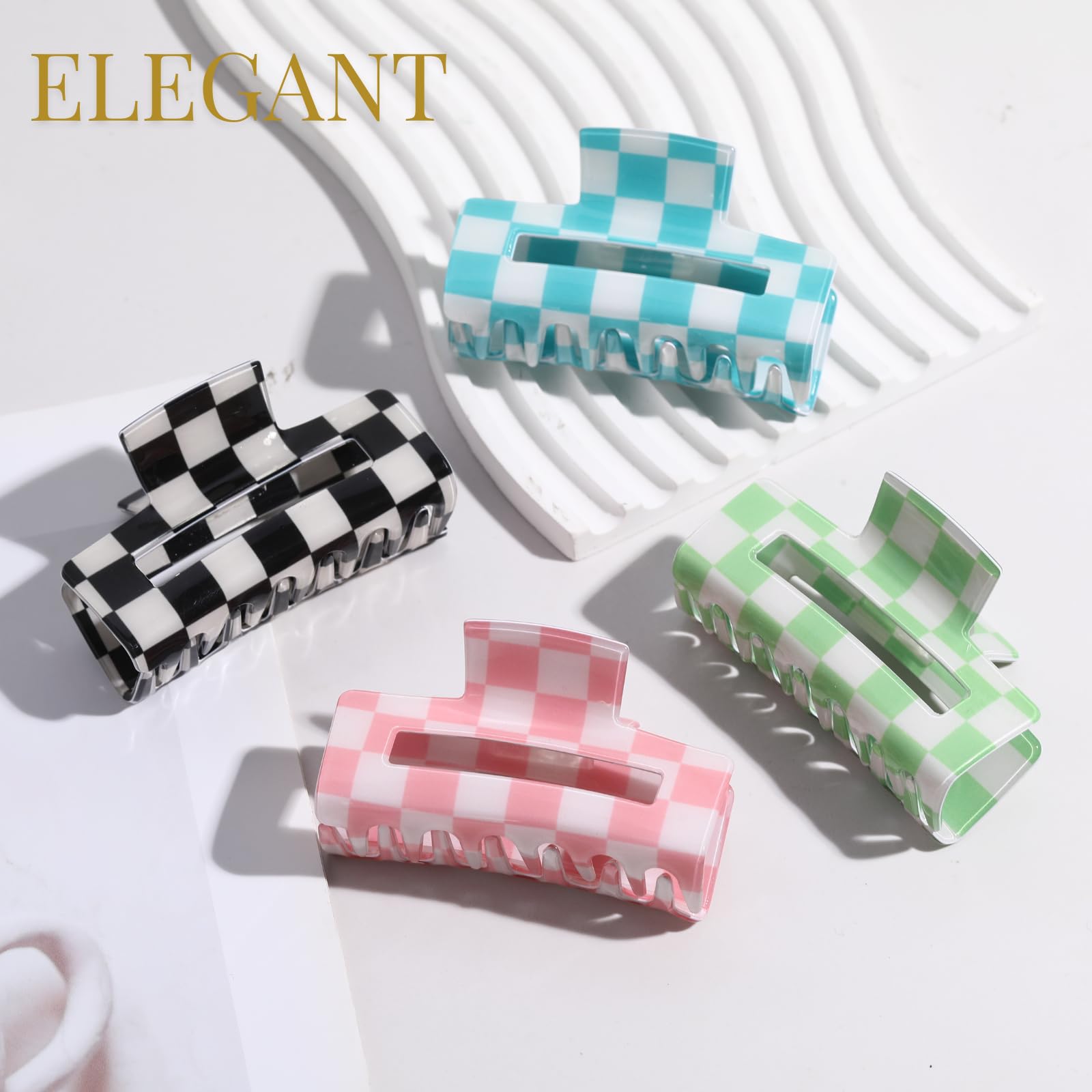 Clip LuSeren color azul cielo, rectángulo, tamaño medio, perfecto para looks casuales.