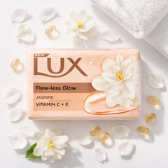 Lux Jabón Jazmín y Almendras, textura suave para ducha relajante.