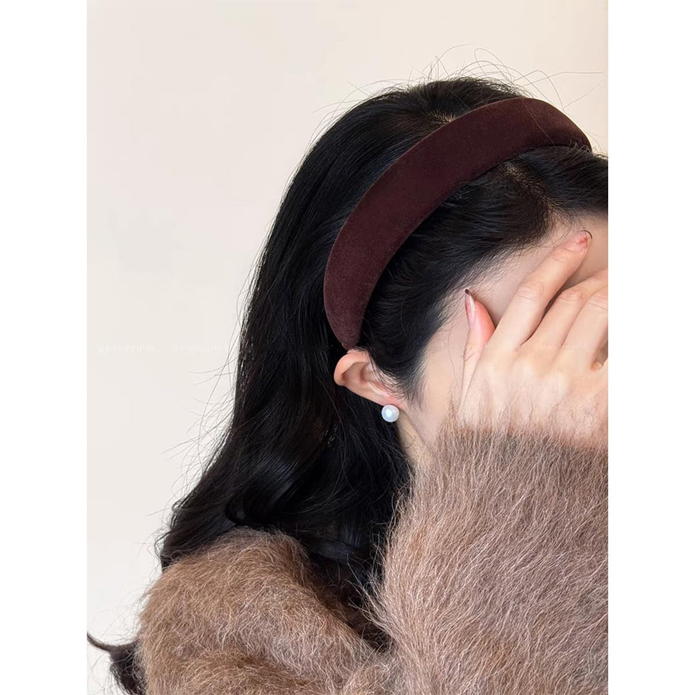 Vincha acolchada Lvyeer para peinado seguro durante maquillaje.