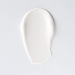 m-61 hidraboost crema, primer plano de textura cremosa para sentir la nutrición.