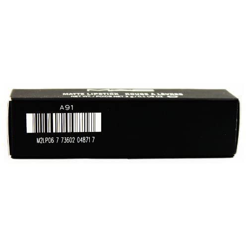 MAC 612 Rojo Ruso, tono ideal para look diurno sofisticado.