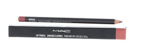 MAC Lip Pencil Dervish: empaque elegante para retoques en cualquier momento.