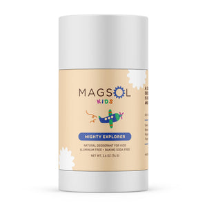 Desodorante MagSol Organics en envase para niños Mighty Explorer ofrece frescura duradera.