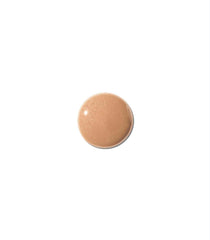 MAKE Beauty Skin Tint muestra textura ligera para un acabado natural.