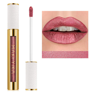 MAKI YIKA labial rojo metalizado con cobertura total para un look duradero