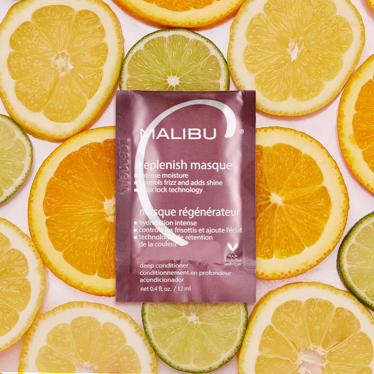 Textura cremosa de Malibu C Replenish para hidratación profunda del cabello dañado.