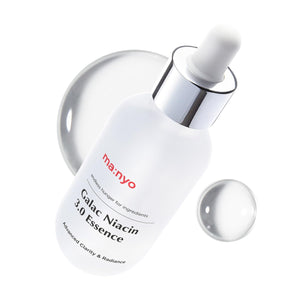 ma:nyo Galac Niacin 3.0 Essence: botella que sugiere hidratación profunda
