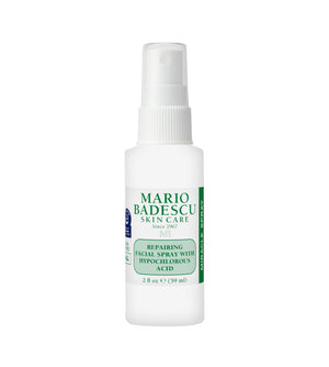 Mario Badescu spray reparador HOCl, botella en primer plano para calmar piel irritada.