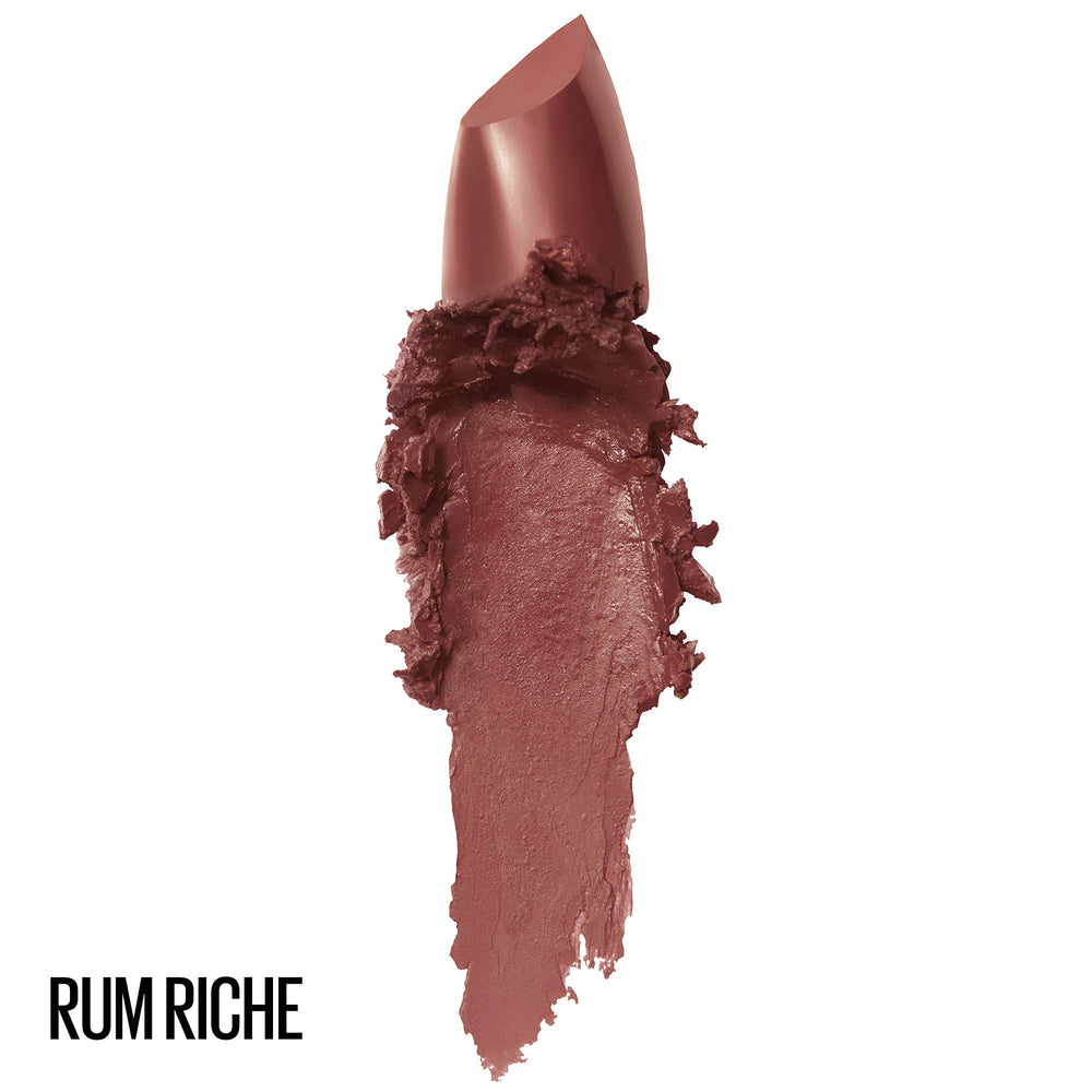 Deslizamiento suave de Maybelline Rum Riche para color uniforme.