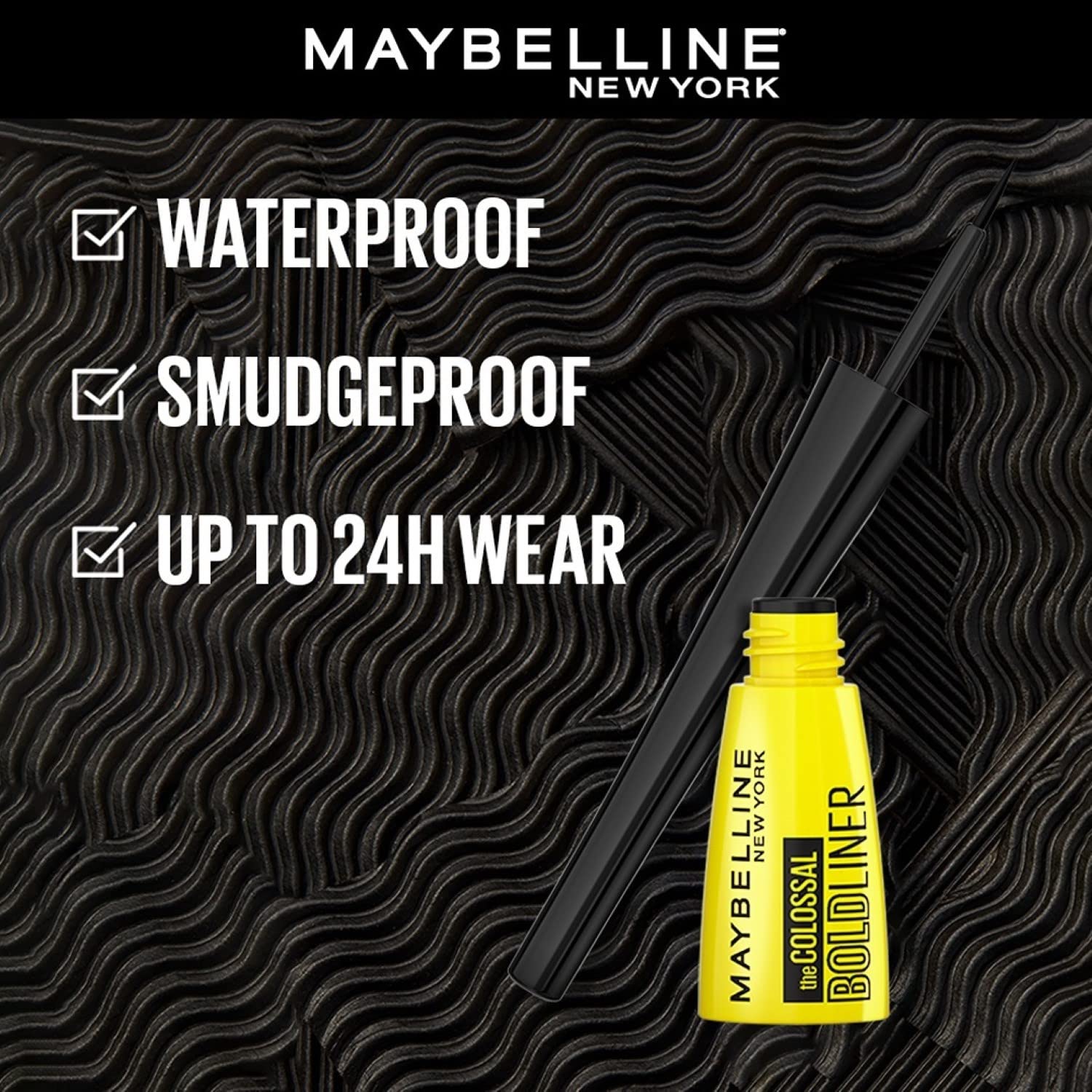 Aplicación diaria rápida con Maybelline Colossal Bold Eyeliner en negro intenso.