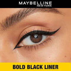 Punta de precisión del delineador Maybelline para trazos limpios.