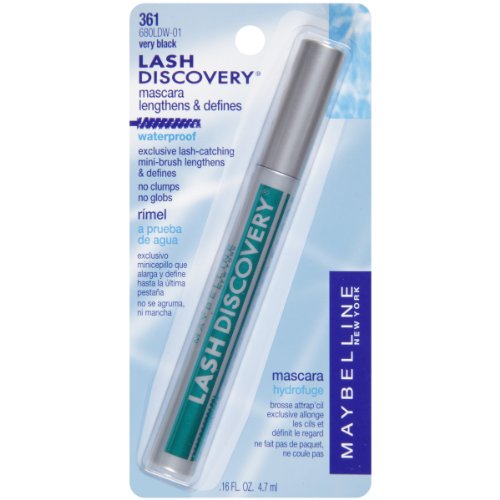Maybelline Lash Discovery durante la aplicación para pestañas difíciles con máximo alcance