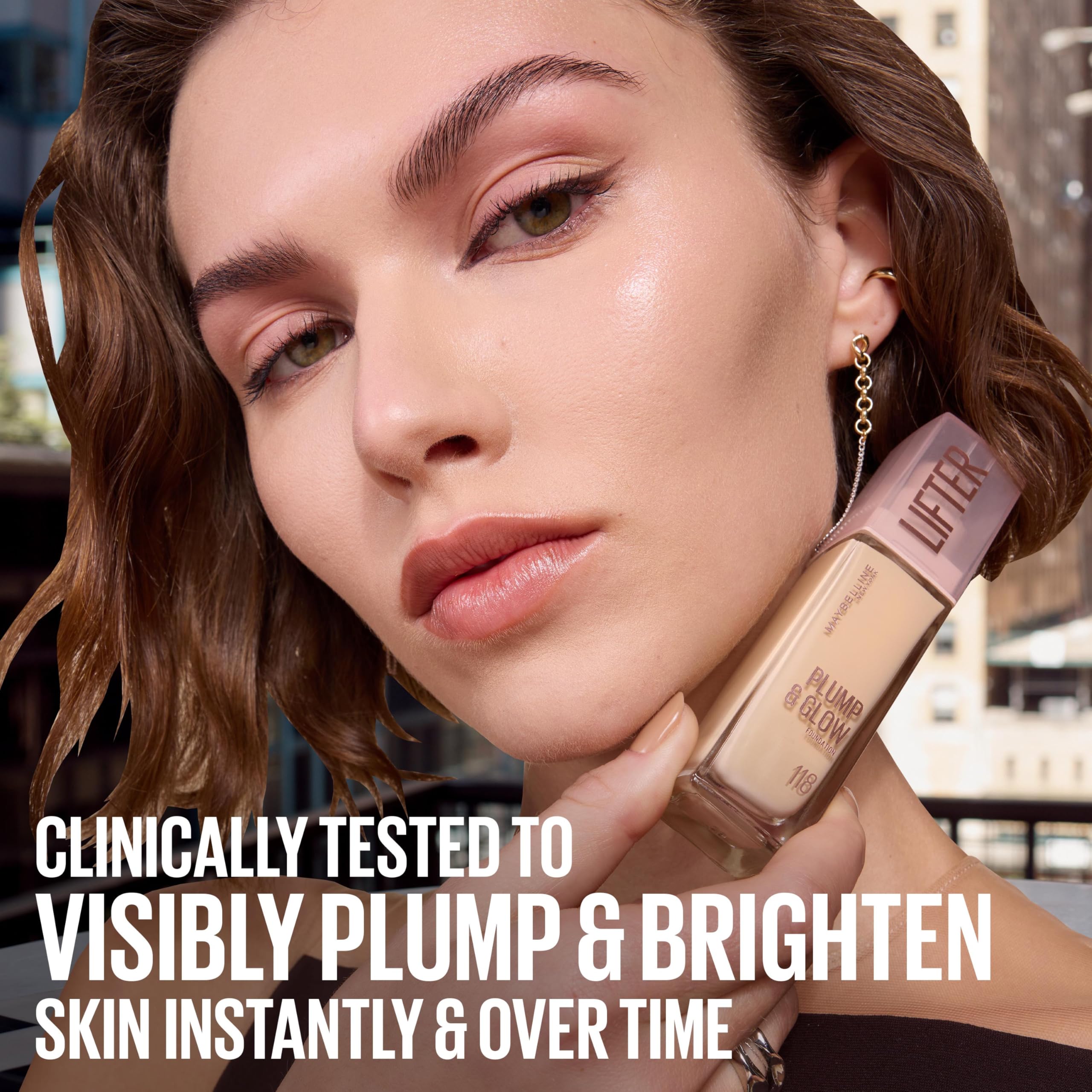 Maybelline Lifter Plump & Glow, tono universal para múltiples tonos de piel